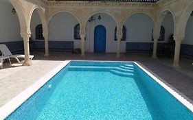 Maison typiques (houche) avec piscine