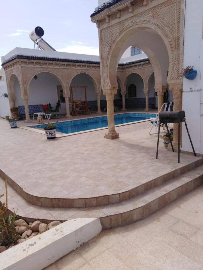 Maison typiques  Houmt Souk  Extérieur photo