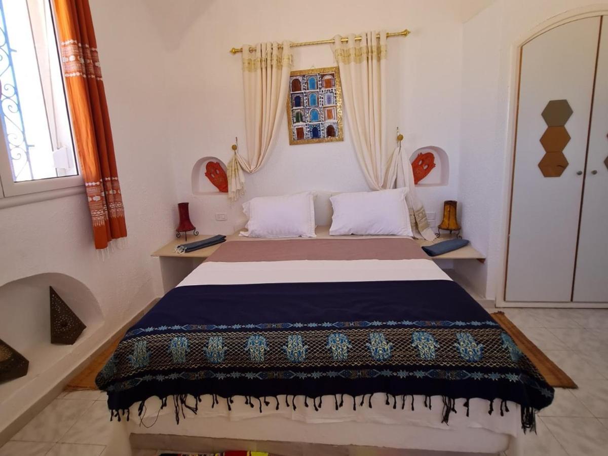 Maison typiques  Houmt Souk  Extérieur photo