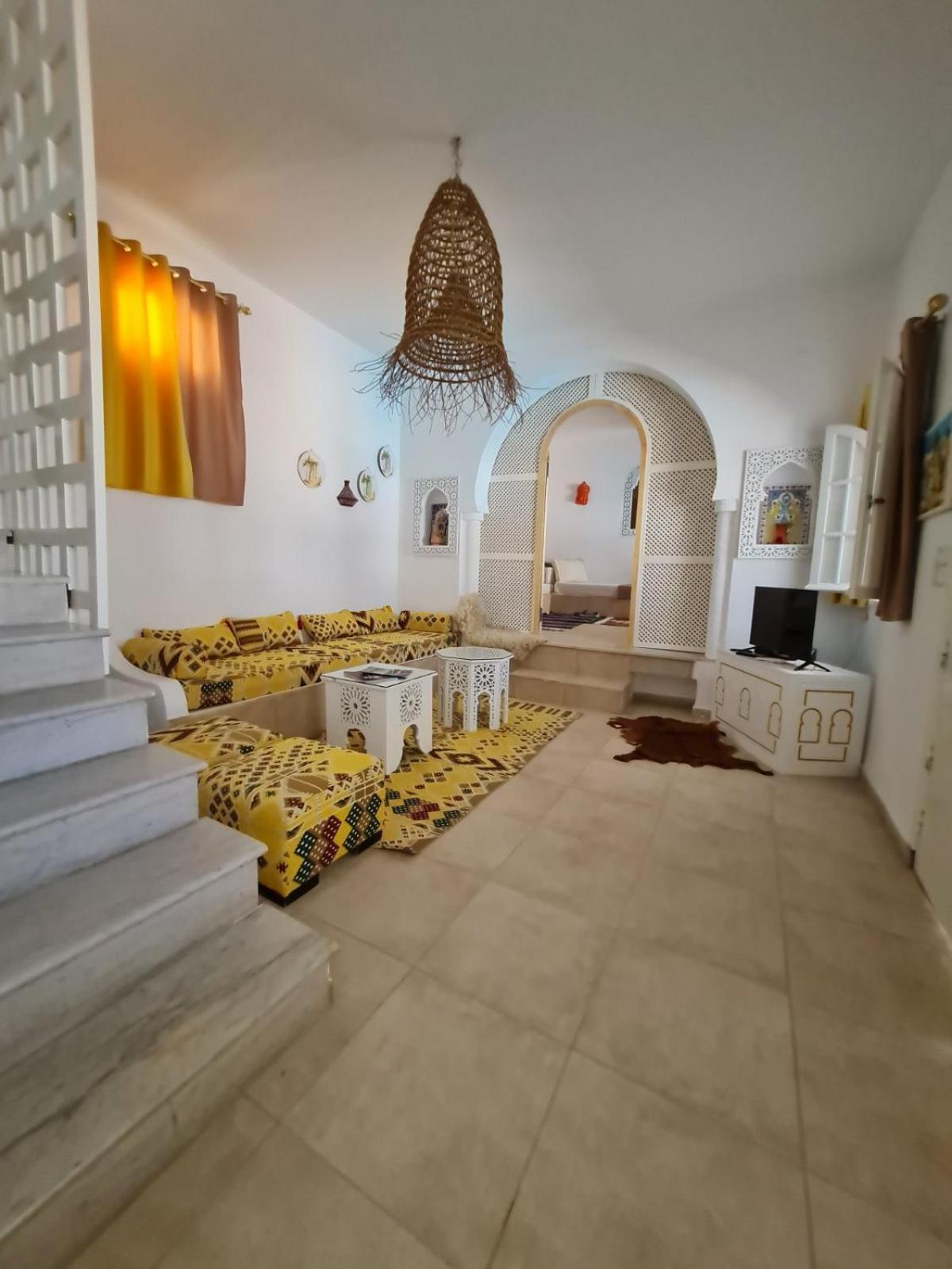Maison typiques  Houmt Souk  Extérieur photo